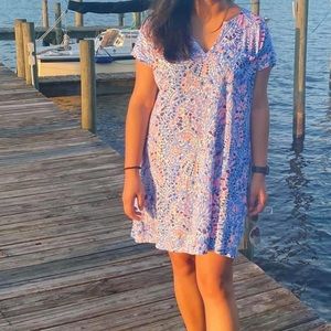 Lilly Pulitzer Medium T shirt dress in EUC